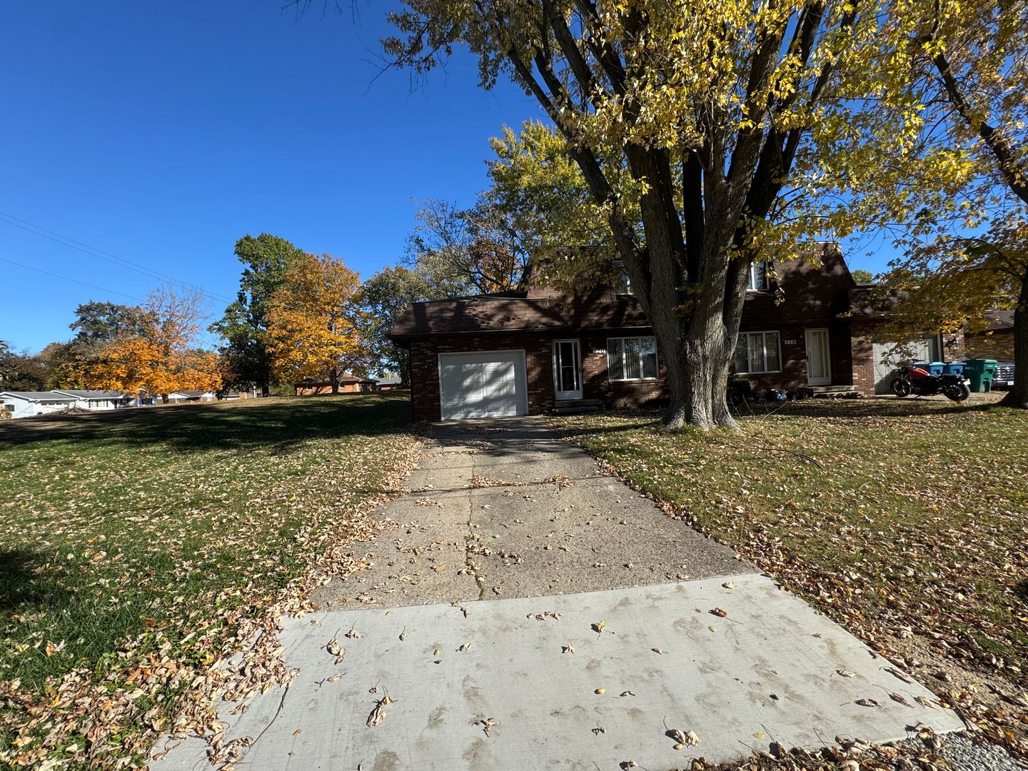 Riverton House: 120 N 9th St