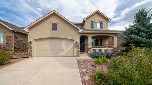 Beautiful 2 Story home in North Fork – photo 1