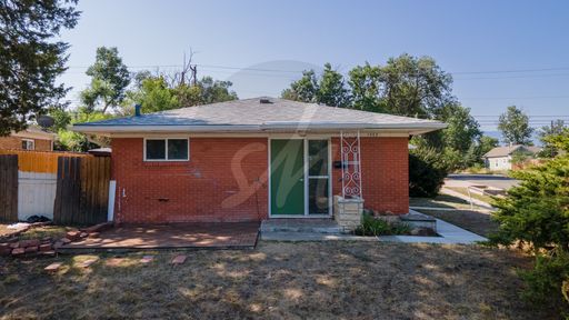 Charming 2 bed 1 bath duplex in downtown Colorado Springs – photo 1