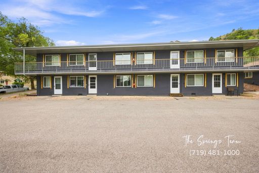 CHARMING WESTSIDE STUDIO APARTMENT with A/C – photo 1