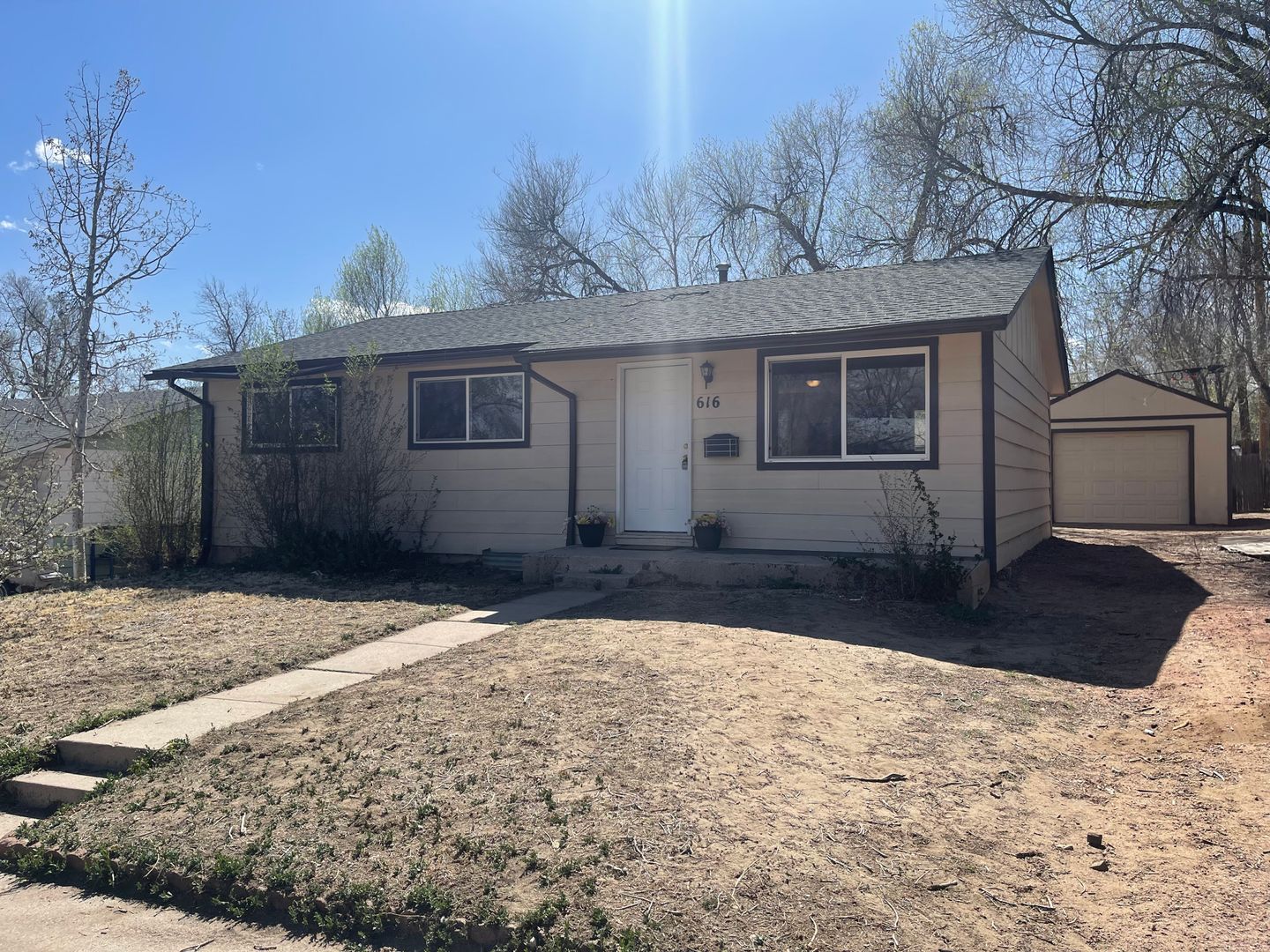 Colorado Springs House: 616 Zion Drive