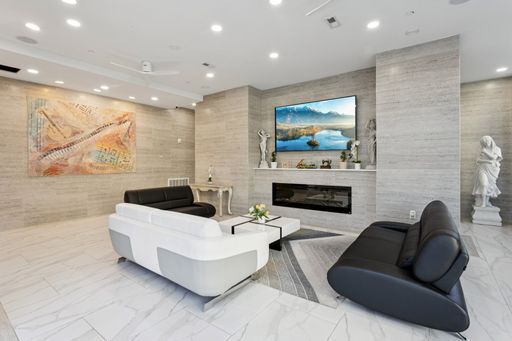 Welcome to Olympic Tower Apartments! Where luxury, location, and convenience are important! – photo 1