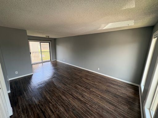 Listing photograph for 6724 W Par Ln, Wichita, KS 67212