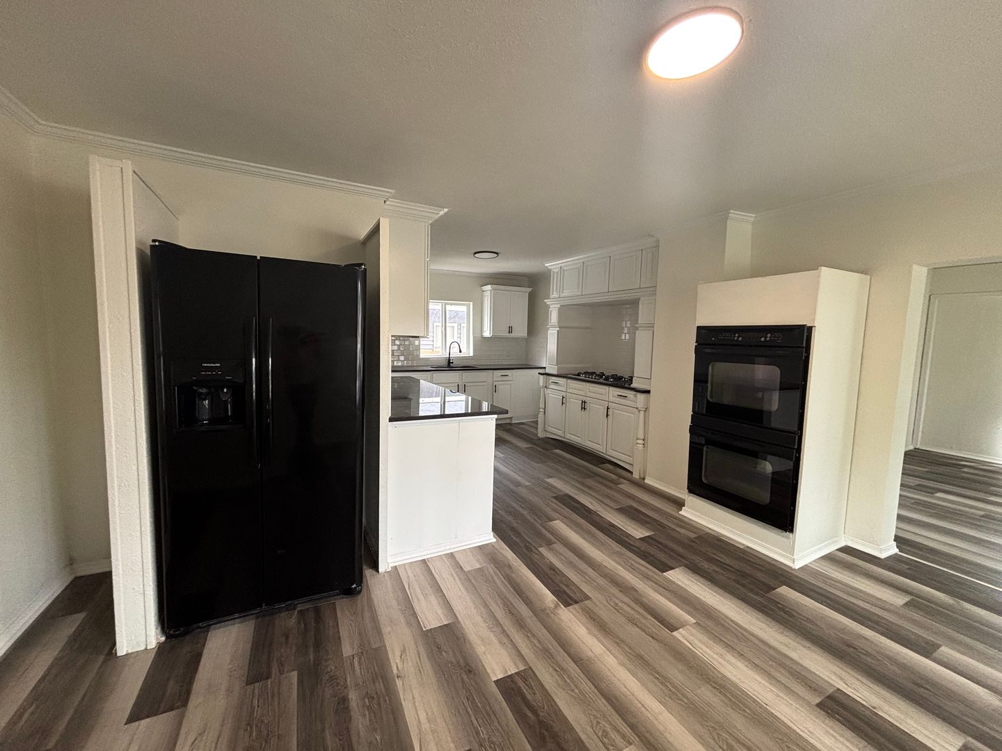 Wichita Apartment: 655 S Hillside St
