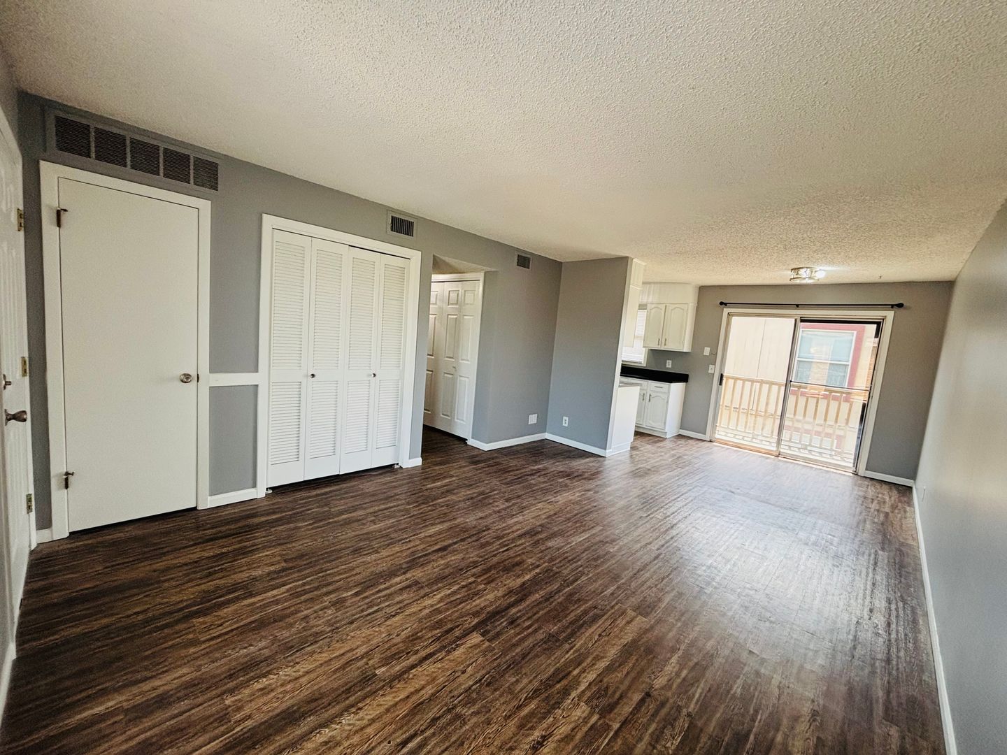 Wichita Apartment: 6720 - 6732 W Par Ln