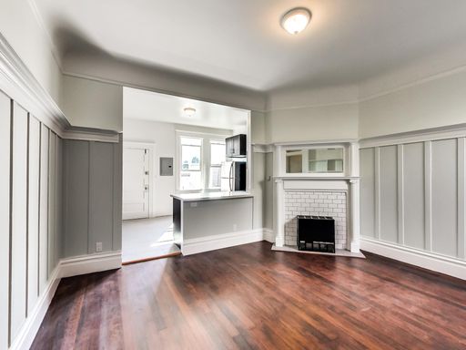 Bright, beautifully renovated, top floor 2BD/1BA with stainless steel appliances! – photo 1