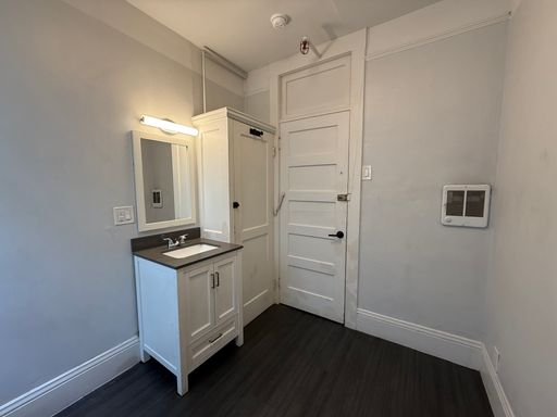 One Month Free!! Private Room near Financial District! – photo 1