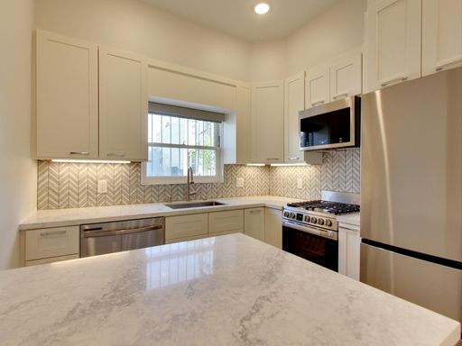 Newly Constructed Apartment Close to Everything!! – photo 1