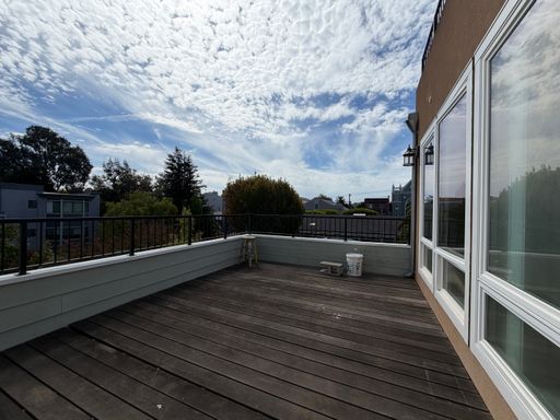 Bright & Spacious Home with Private Deck Near Dolores Park! – photo 1