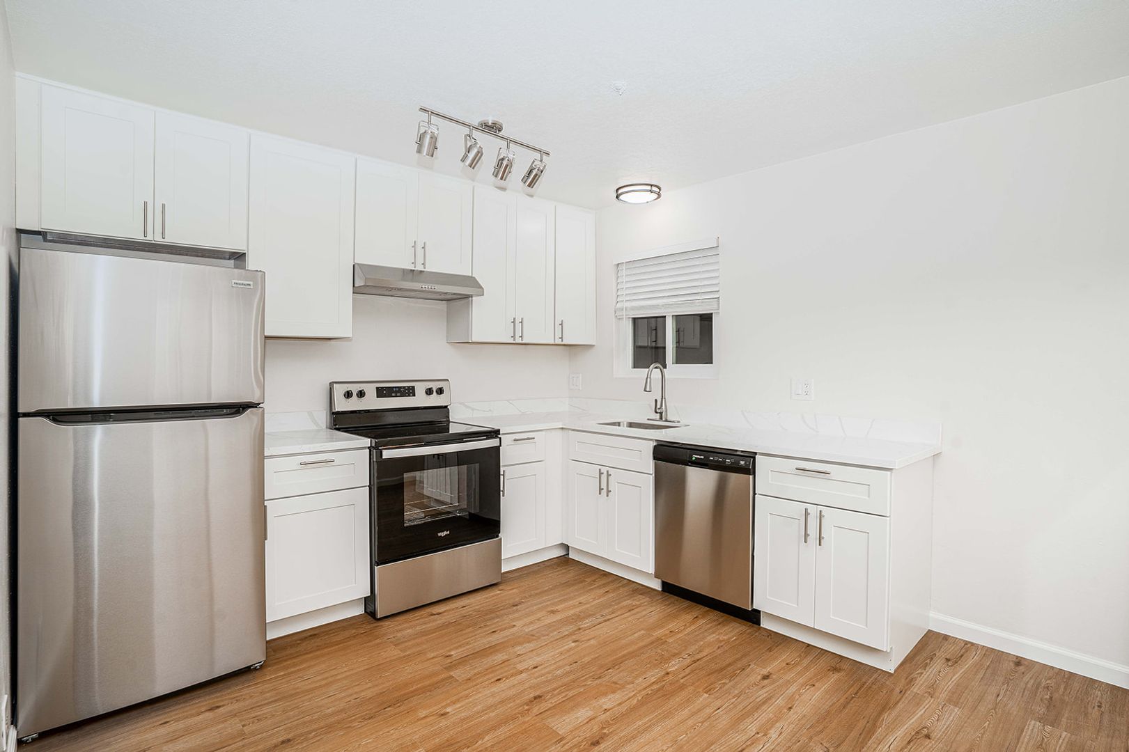Santa Rosa Apartment: 6131 Montecito Boulevard