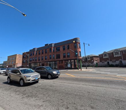 Beautiful McKinley Park A Unique Gem 1 bedroom 3473 - 79 S Archer – photo 1