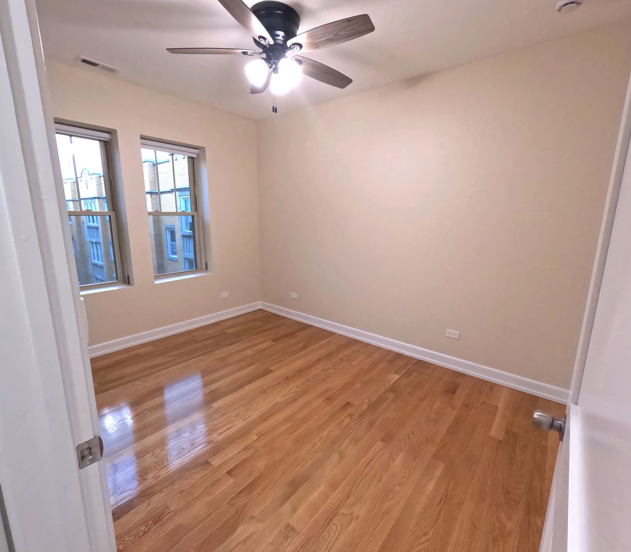 Oak Park Apartment: 230-238  S. Maple Ave