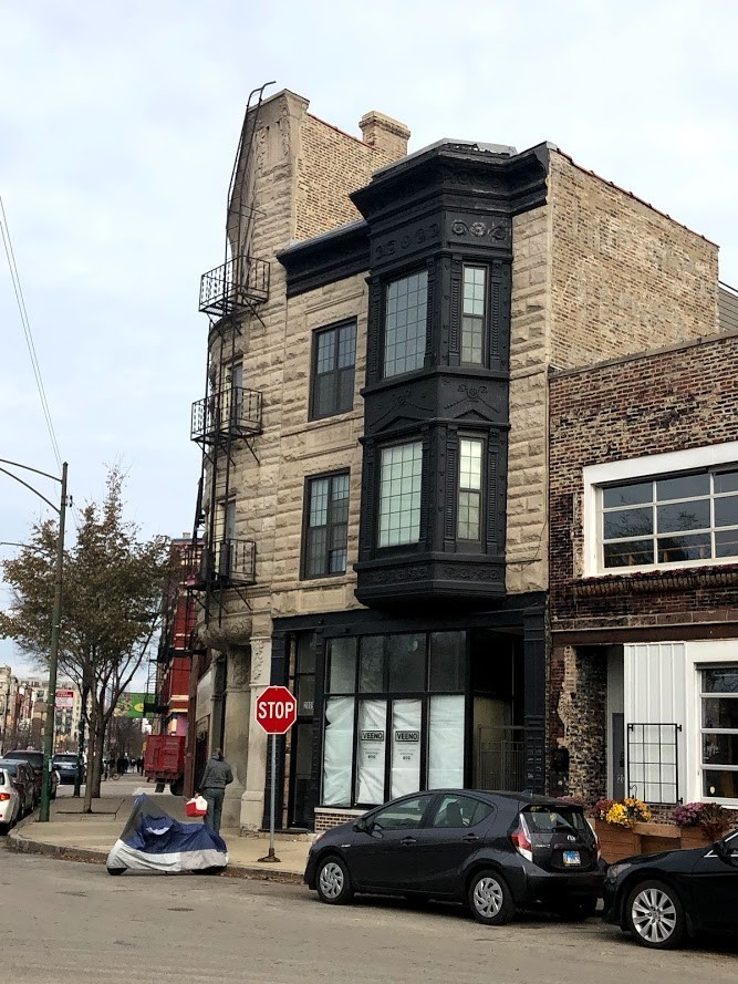 Chicago Apartment: 2009 S Laflin St,