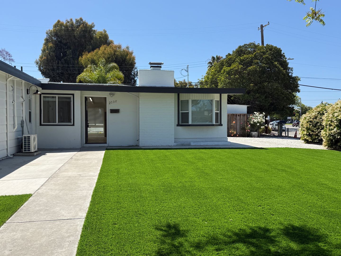 Santa Clara House: 2598 Dixon Dr