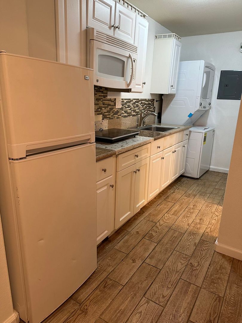 390 El Toro Way, Gilroy, CA 95020 - Studio 3