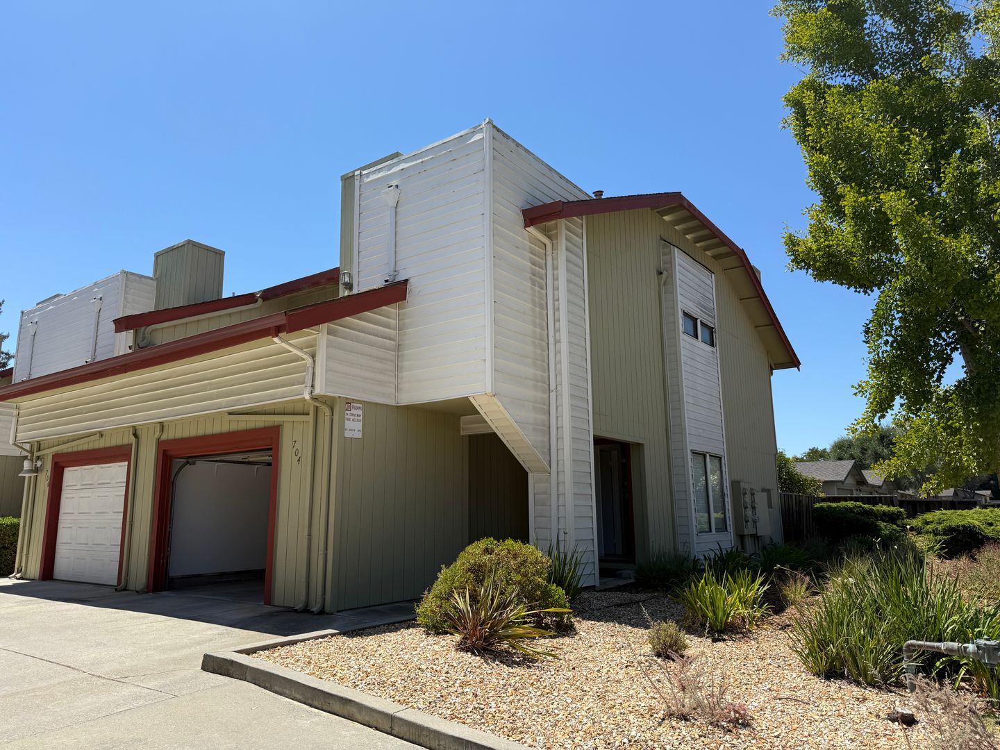 Sunnyvale House: 704 Winstead Ct