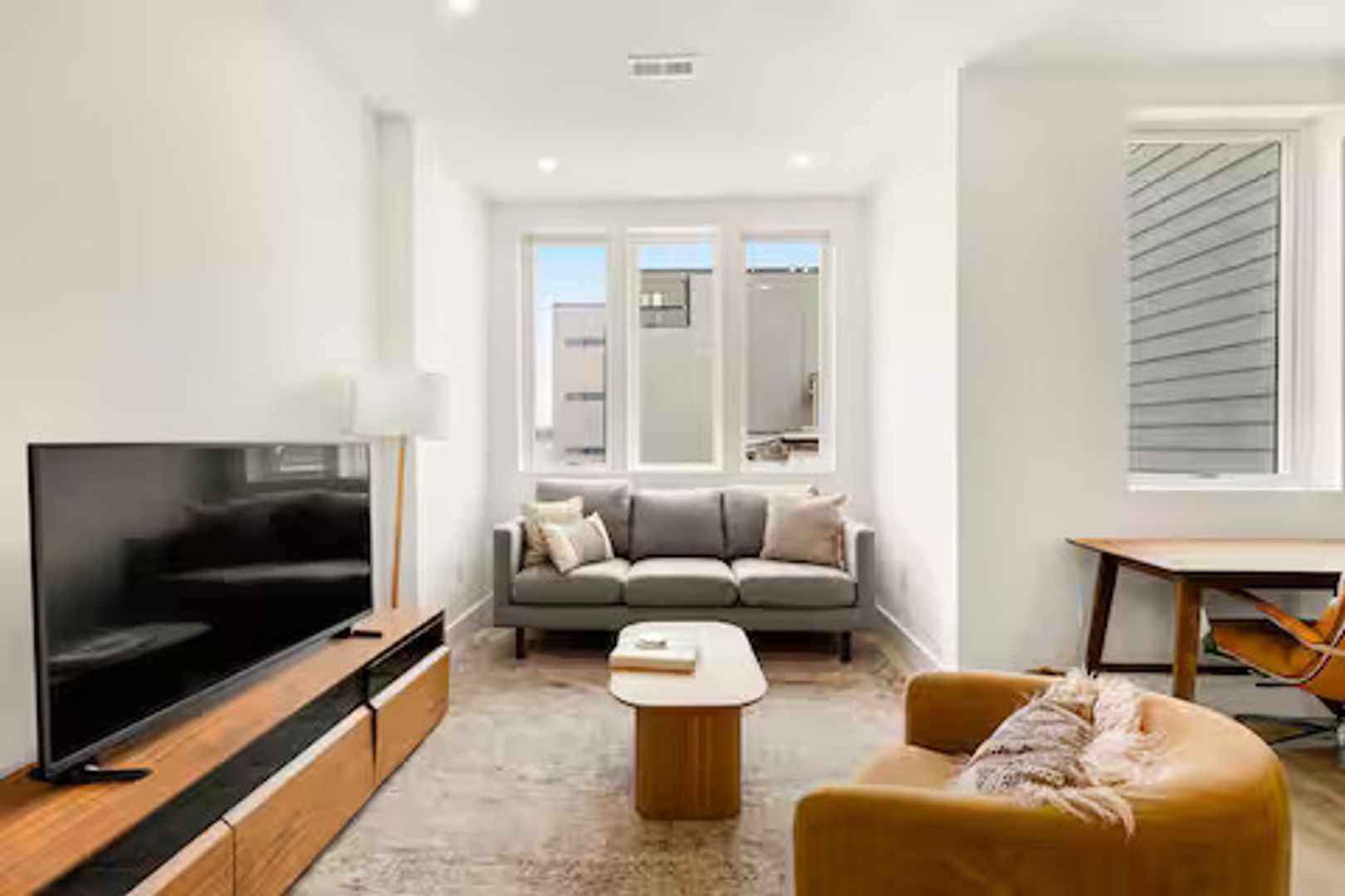 Washington Apartment: 1630 K Street, NE - Unit 4