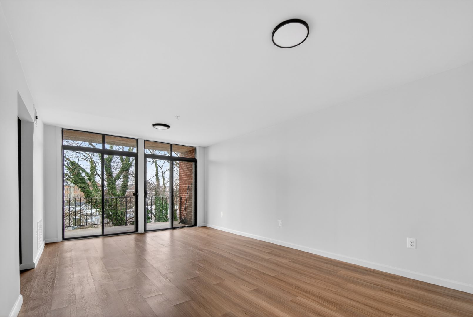 Washington Apartment: 851 Yuma Street, SE