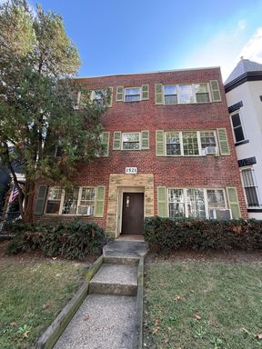Available August 1 | Incredible Value | Studio – photo 1