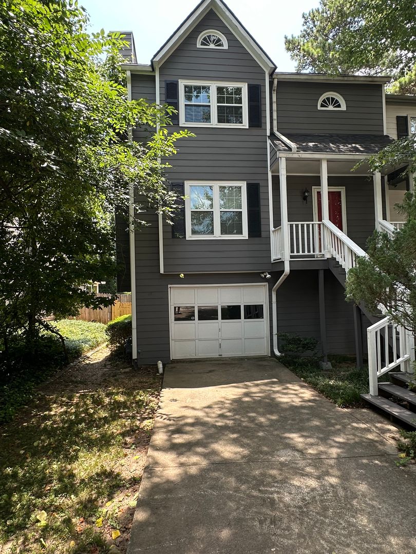 Smyrna House: 5292 Afton Way