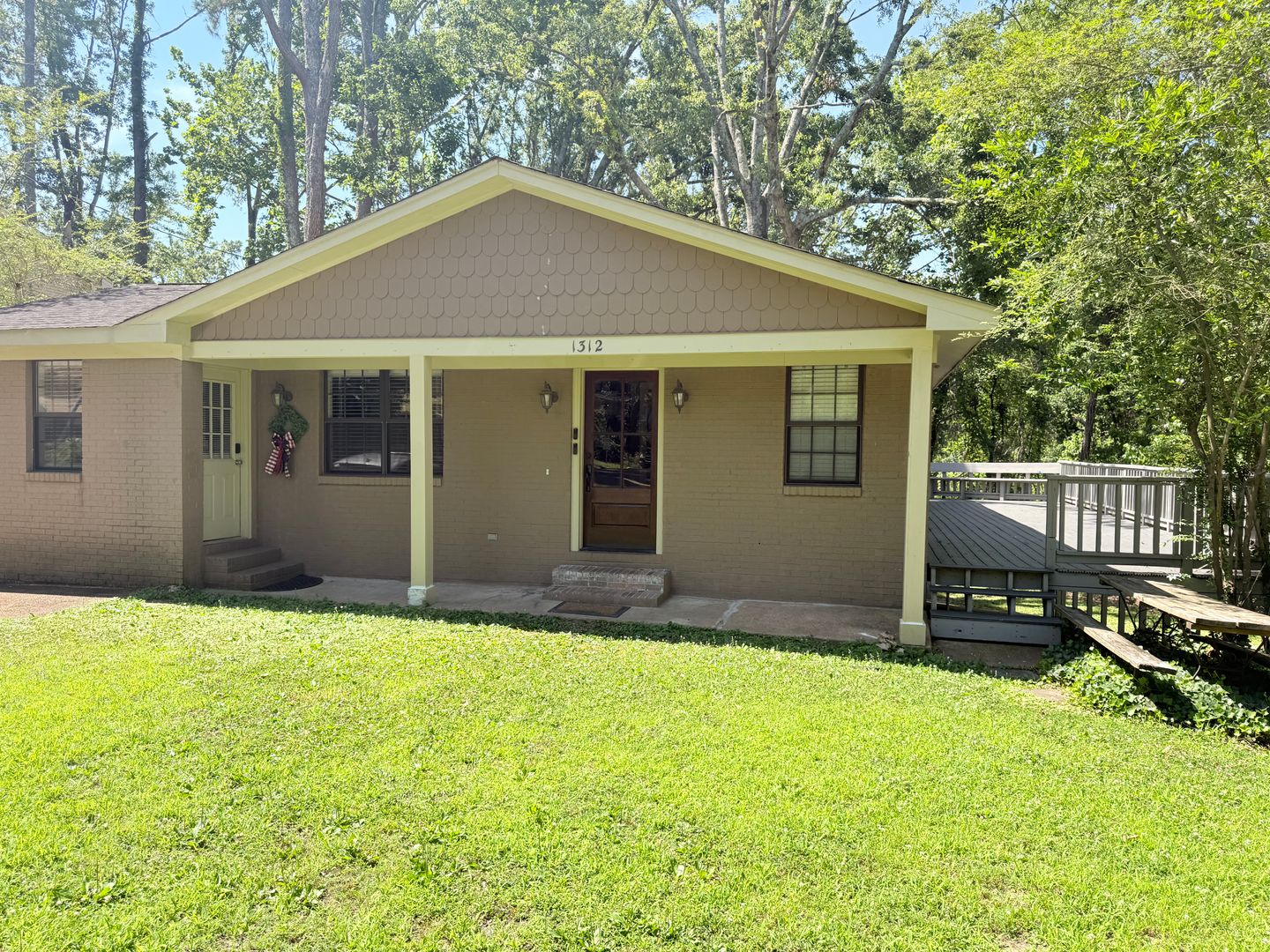 Oxford House: 1312 Beanland