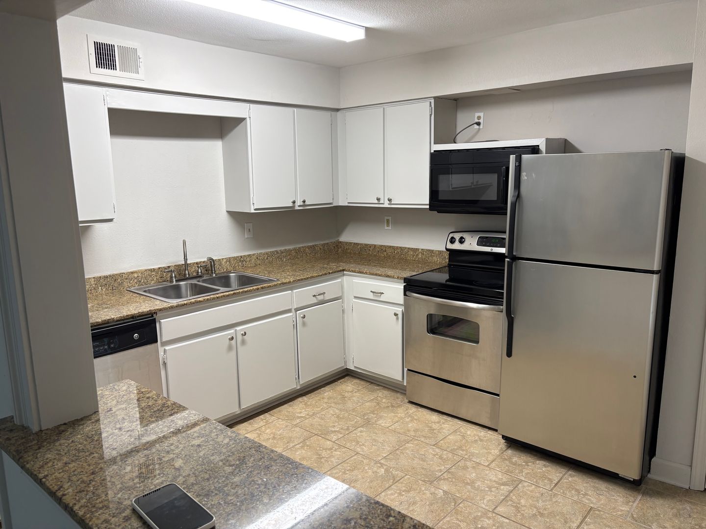 Oxford Condo: 904 Park Lane