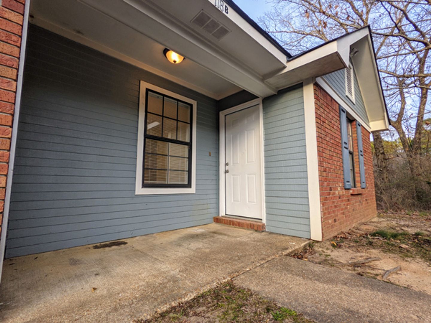 Oxford Townhome: 1860 Skyline Drive