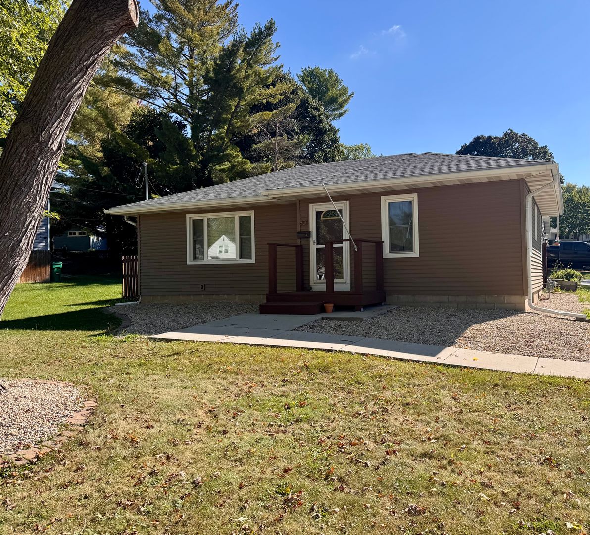 Edgerton House: 801 N. Main St.