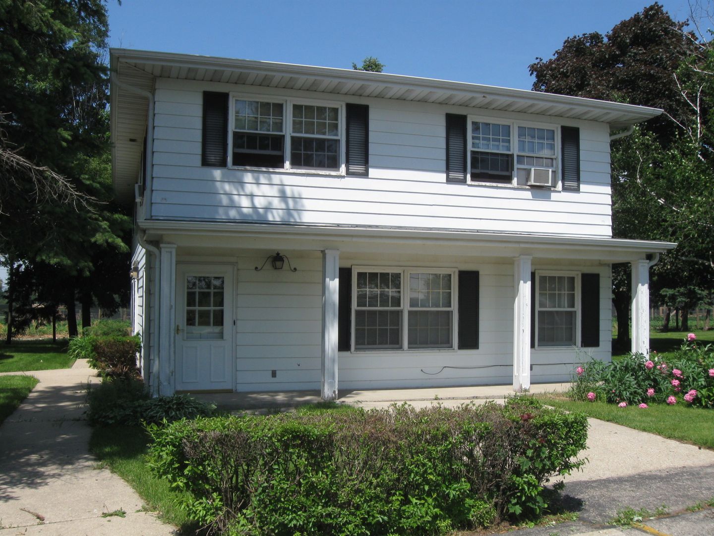 Janesville Apartment: 2926 S. Hwy 51
