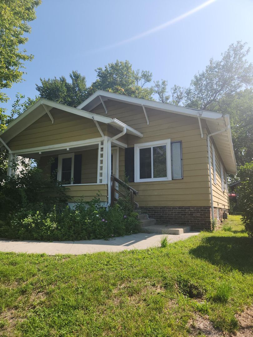 Sioux City House: 2734 Virginia Street