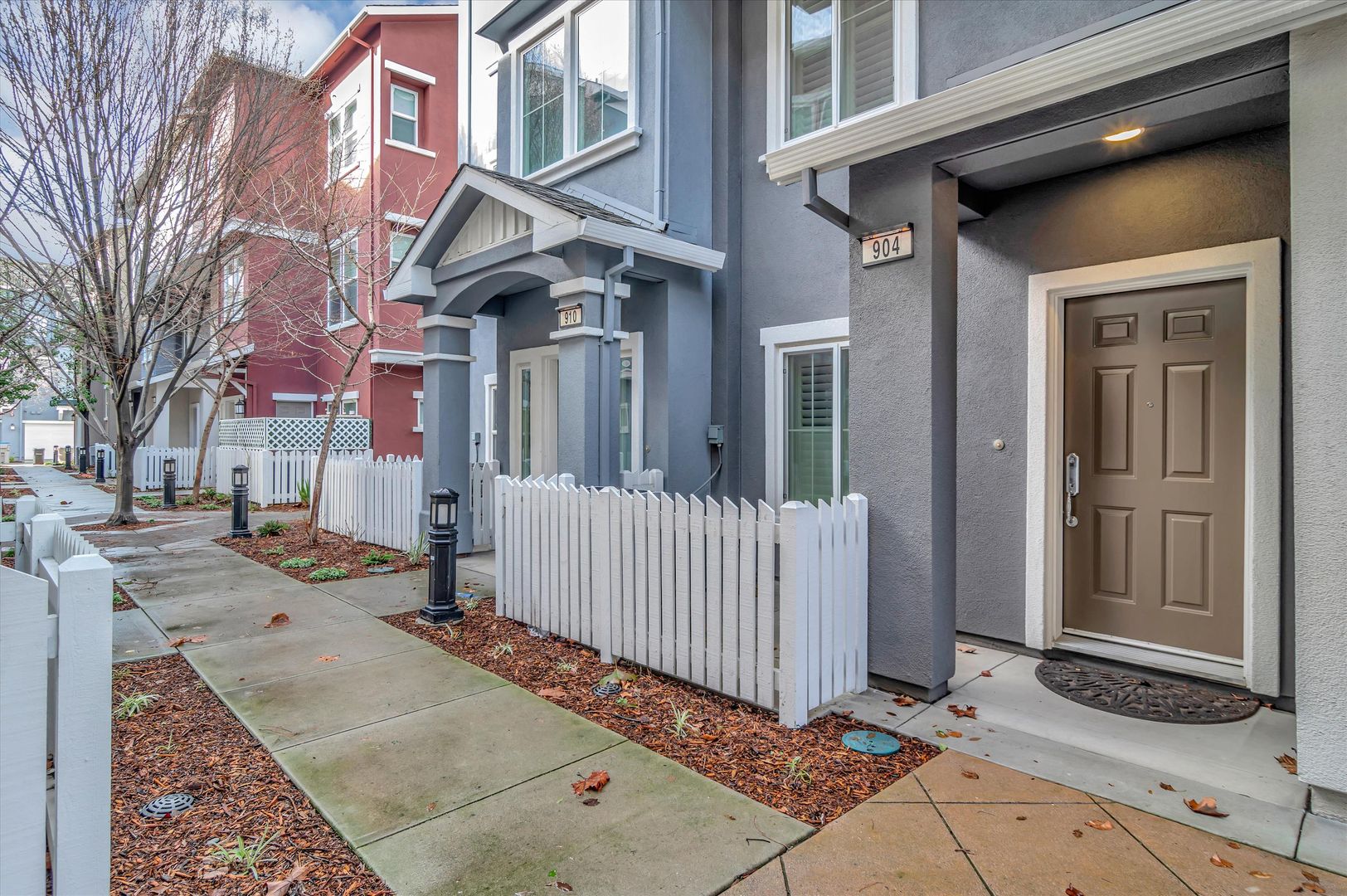 San Jose Townhome: 904 Alegre Place