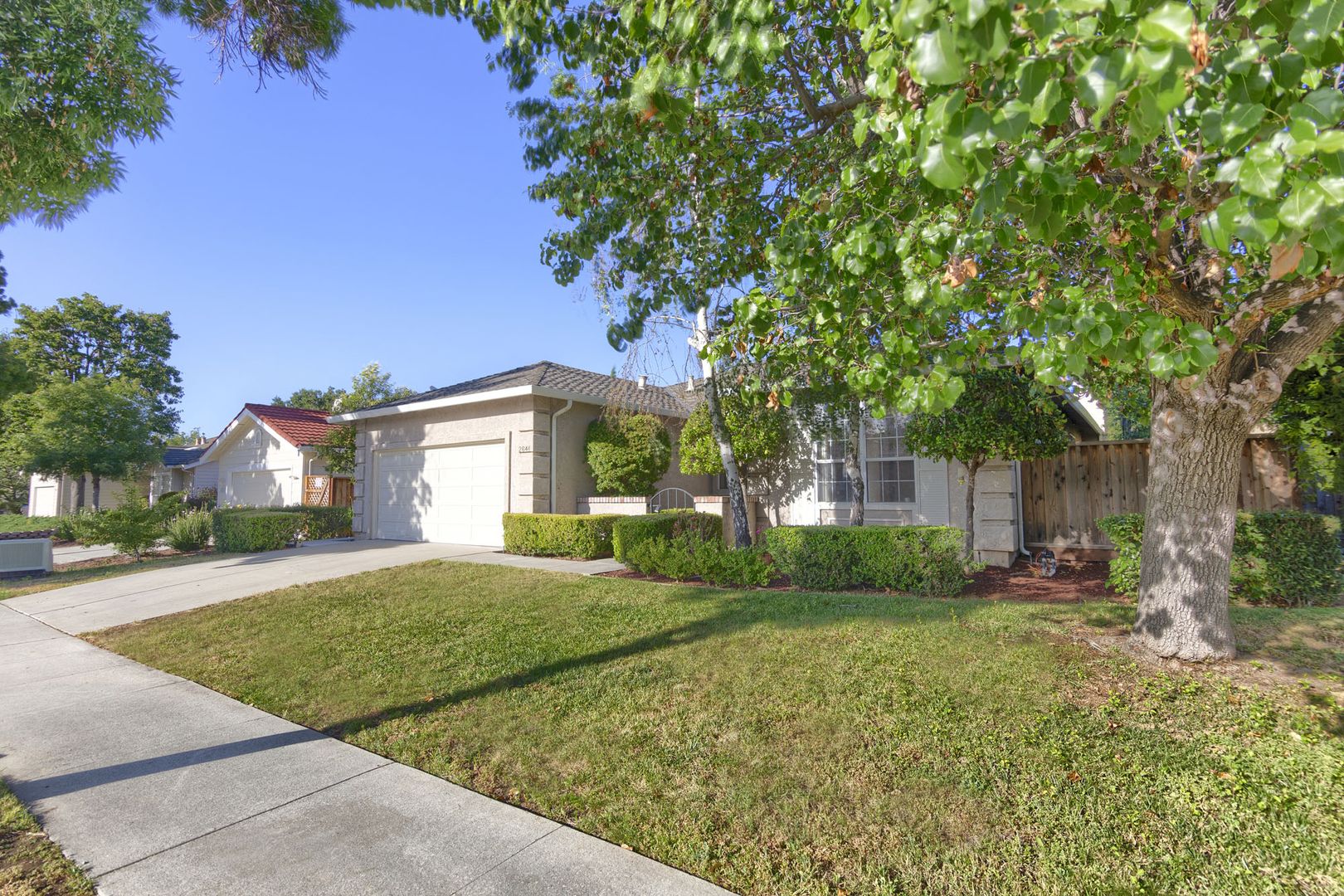 Saratoga House: 2644 Glenbriar Dr