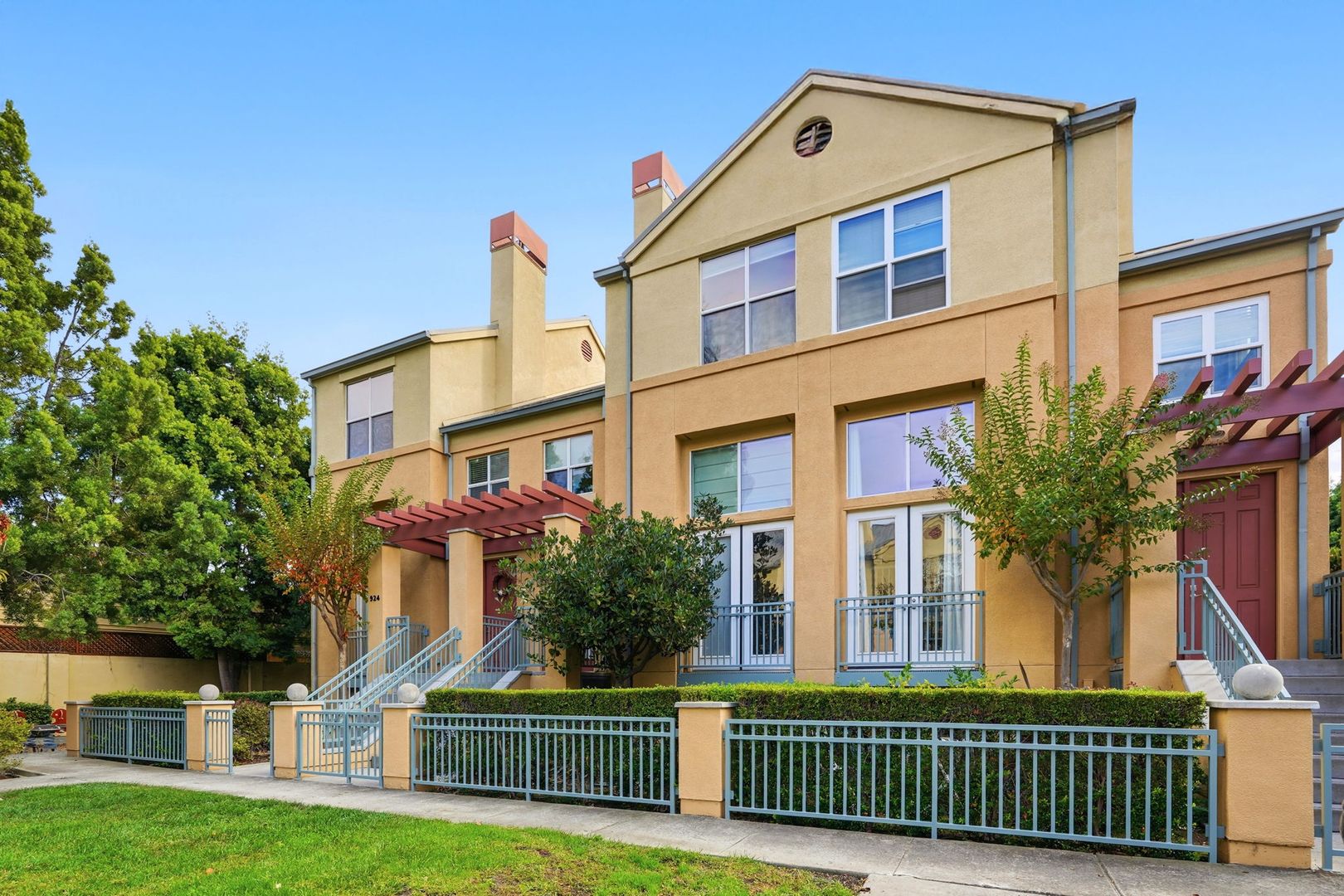 Mountain View Townhome: 926 Camille Lane