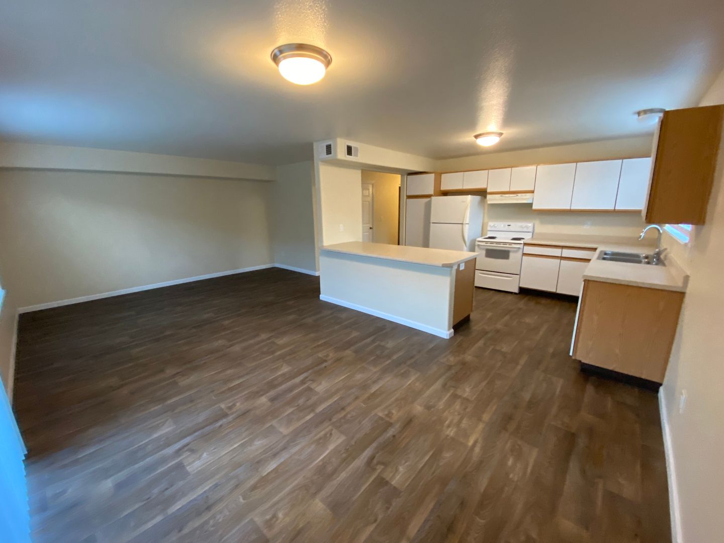 Grants Pass Apartment: 1625 SE N Street