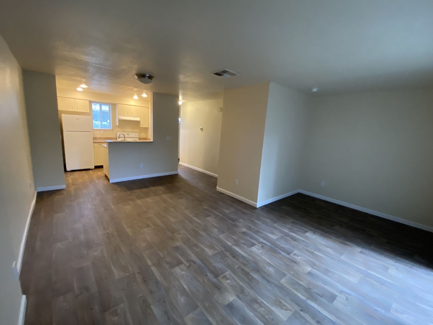 Grants Pass Apartment: 1625 SE N Street