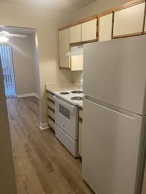 Chesapeake Pointe 1-bedroom, 1 bath. LOWERED PRICES! 1 Month Free on Immediate Move ins