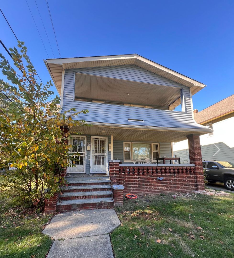 Cleveland Apartment: 18117 - 18119 Olympia Rd.