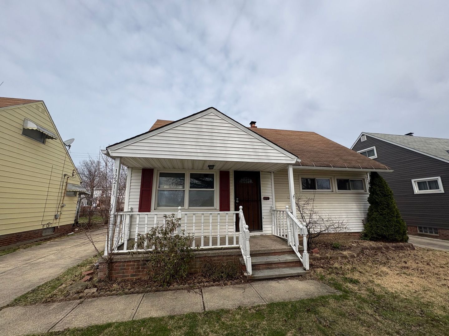 Garfield Heights House: 12211 Woodward Blvd