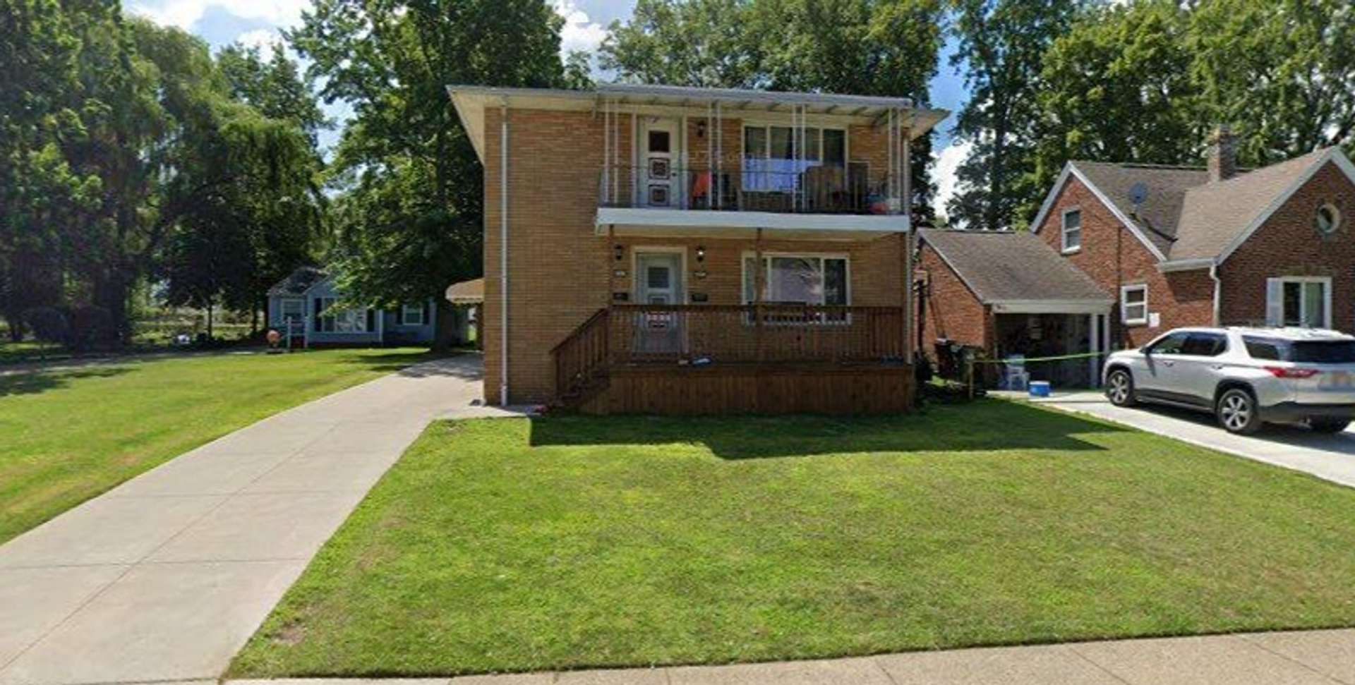 Parma Apartment: 6311 Theota Ave.