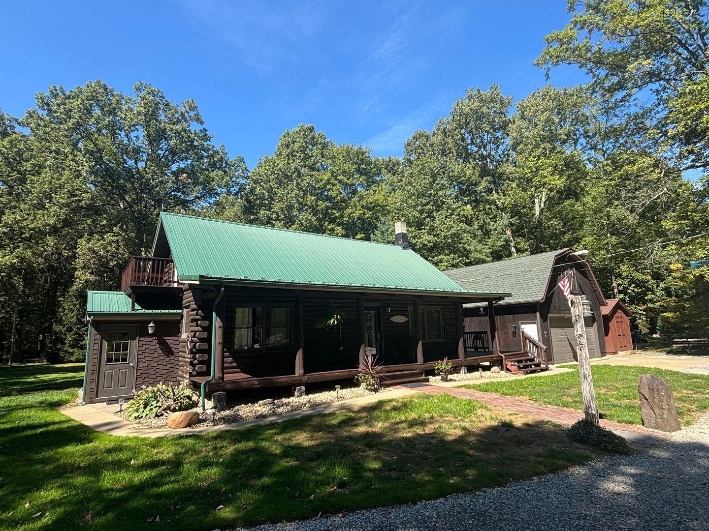 Log home in quiet setting