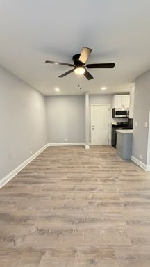 Newly Remodeled Studio Apartment in North Wrigleyville – photo 1