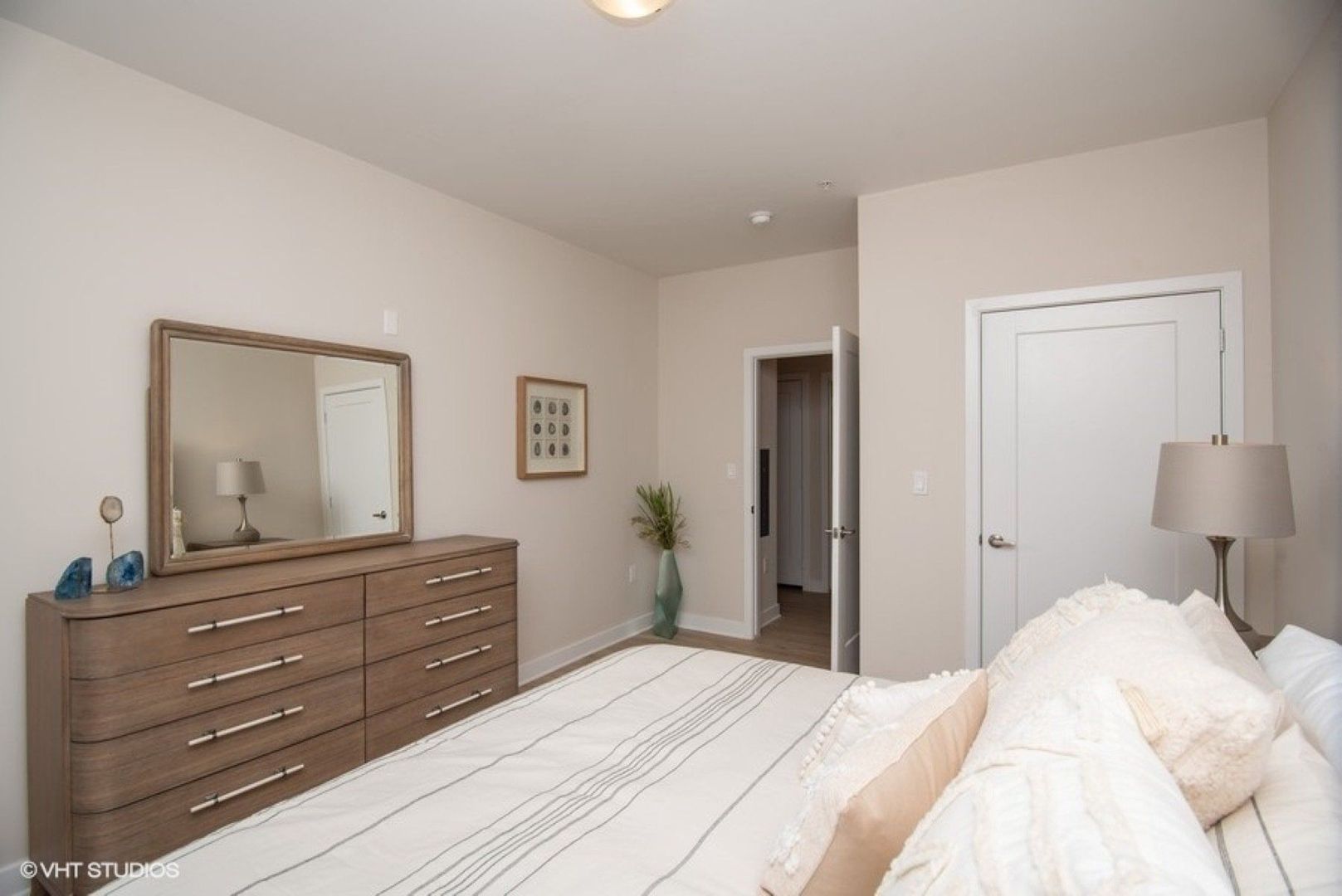Windsor Apartment: 100 Lexington St.