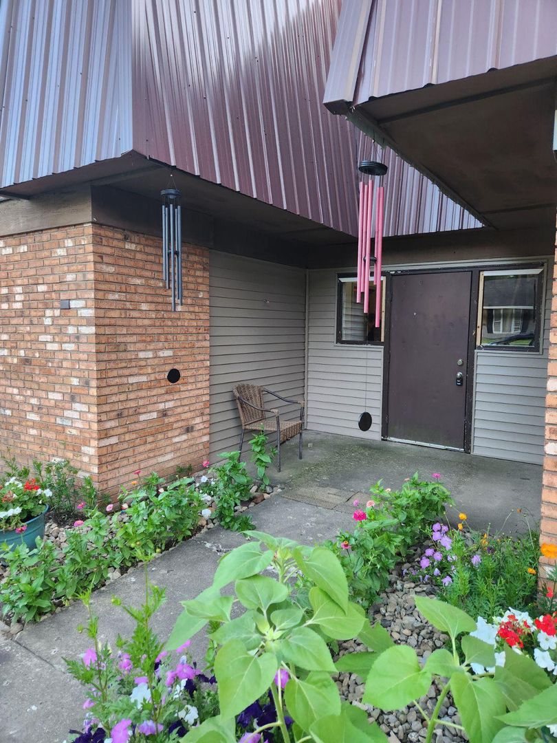 Boardman Apartment: 4902 Brookwood Rd