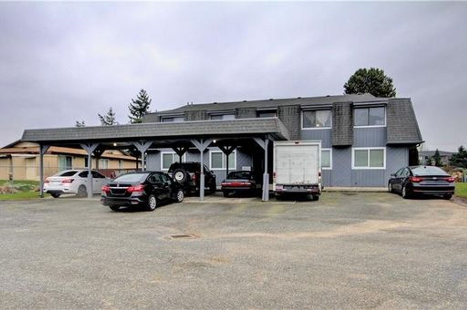 Mount Vernon Apartment: 130 Stanford Drive