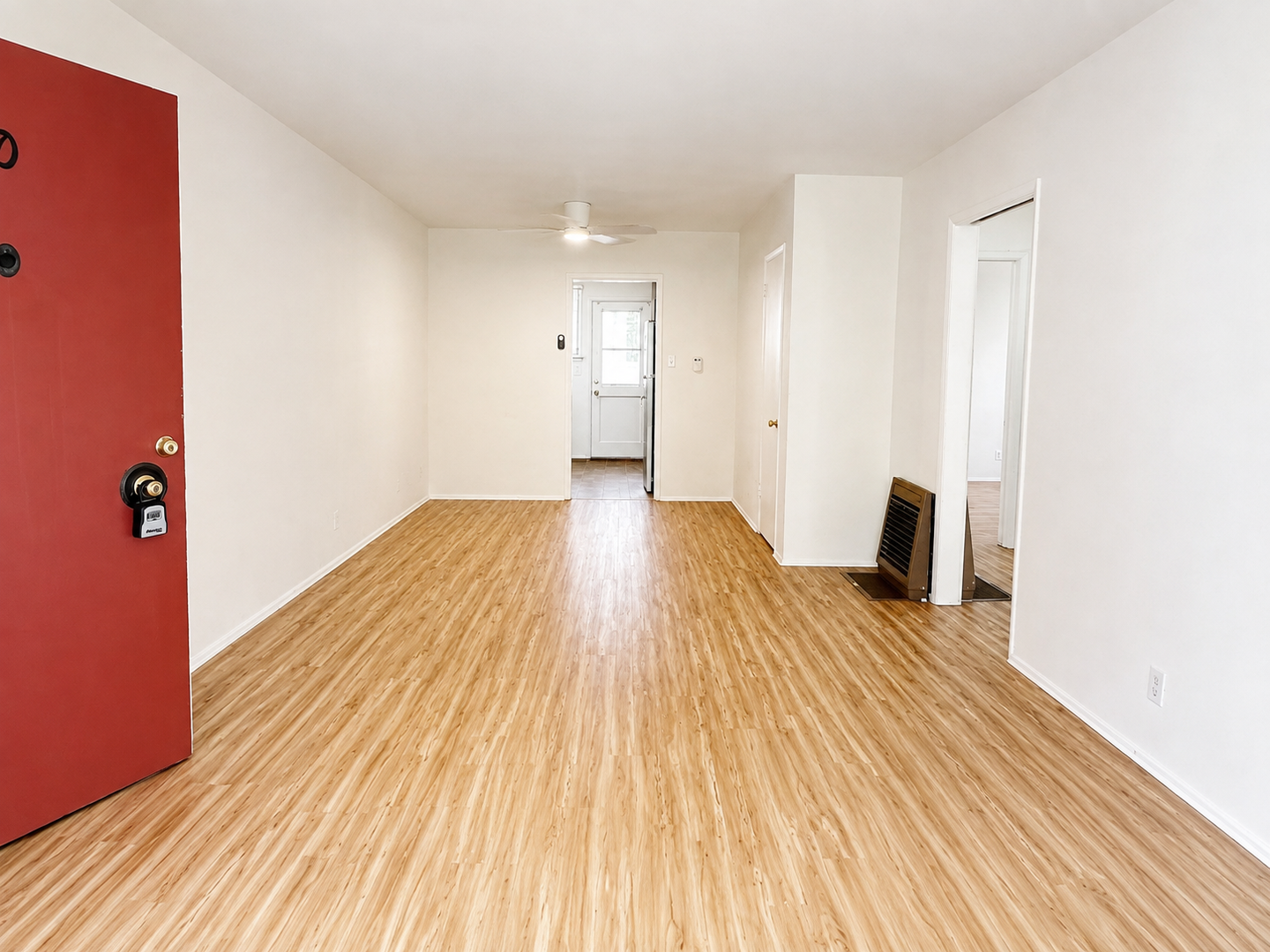 Glendale Apartment: 340 N Isabel St