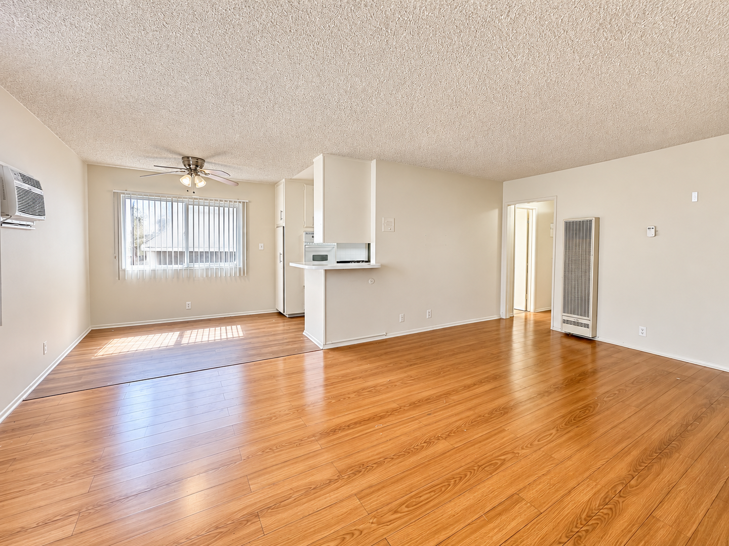 Burbank Apartment: 606 E Palm Ave