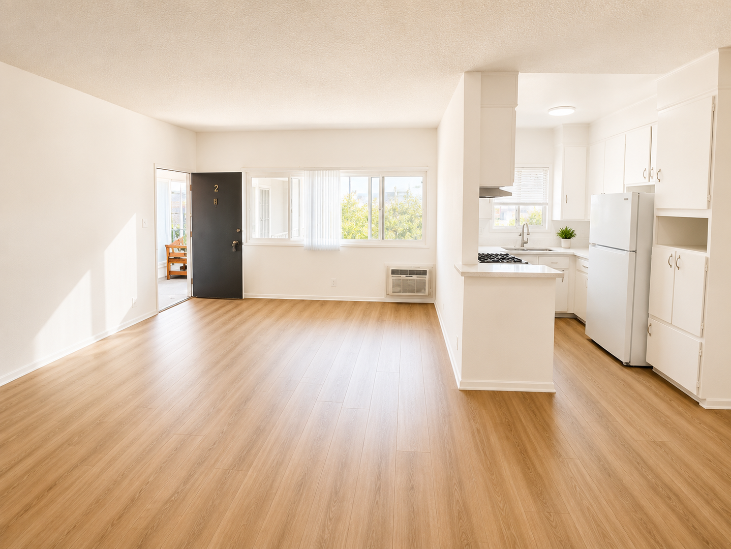 Sherman Oaks Apartment: 14341 Chandler Blvd