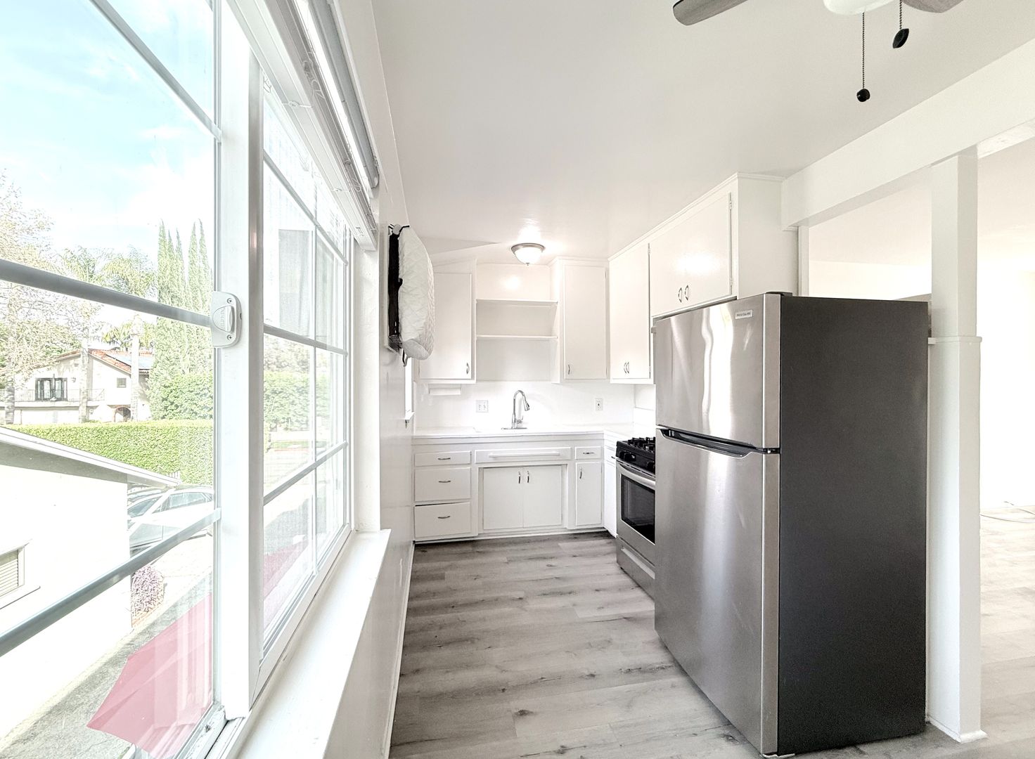 Sherman Oaks Apartment: 4403 Mammoth Ave