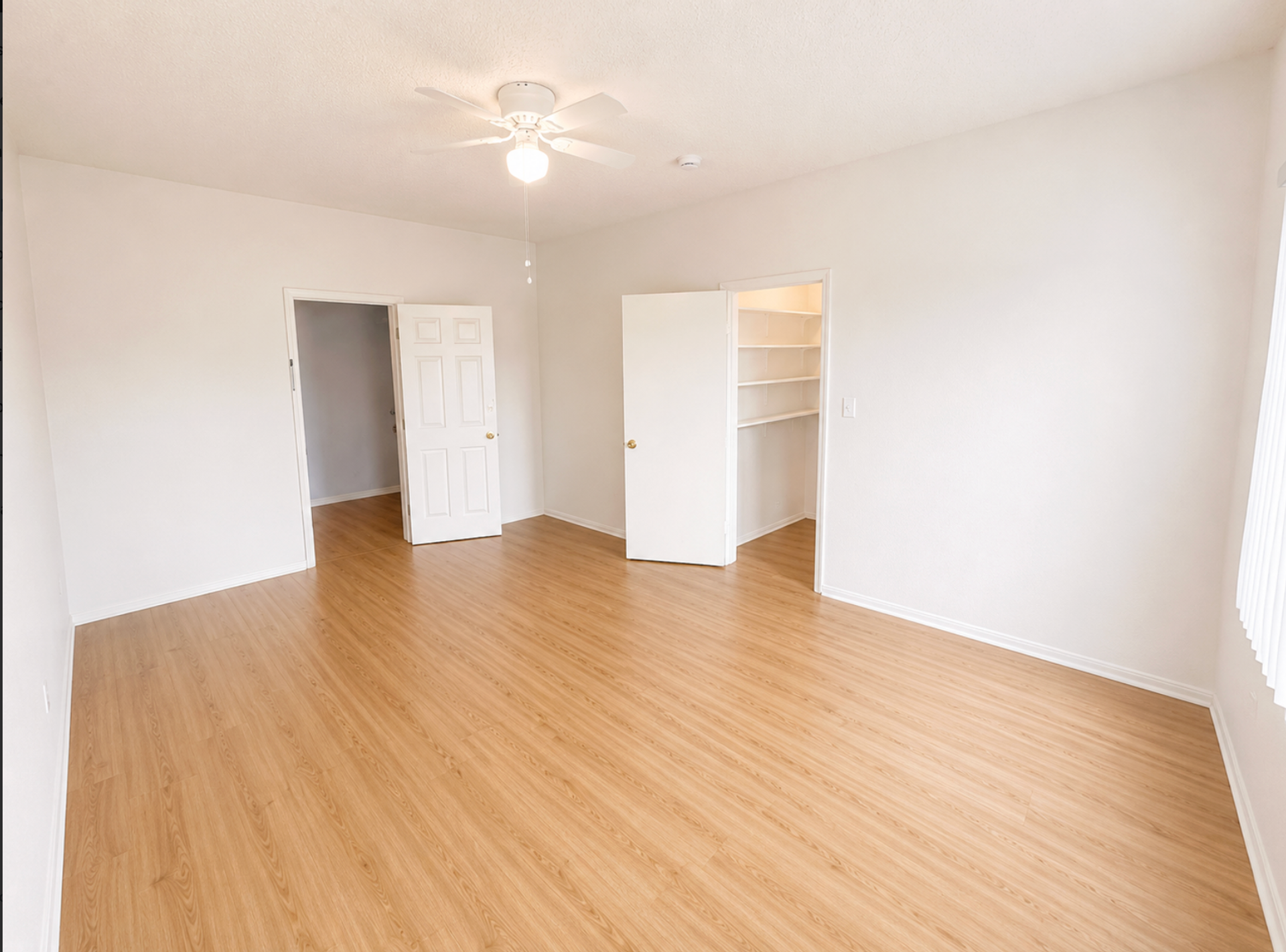 Burbank Apartment: 515 E Valencia Ave
