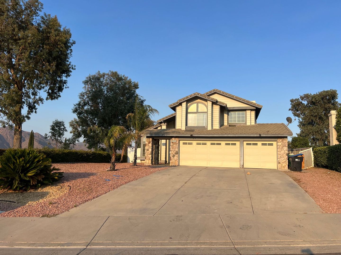 Corona House: 26880 Filly Court